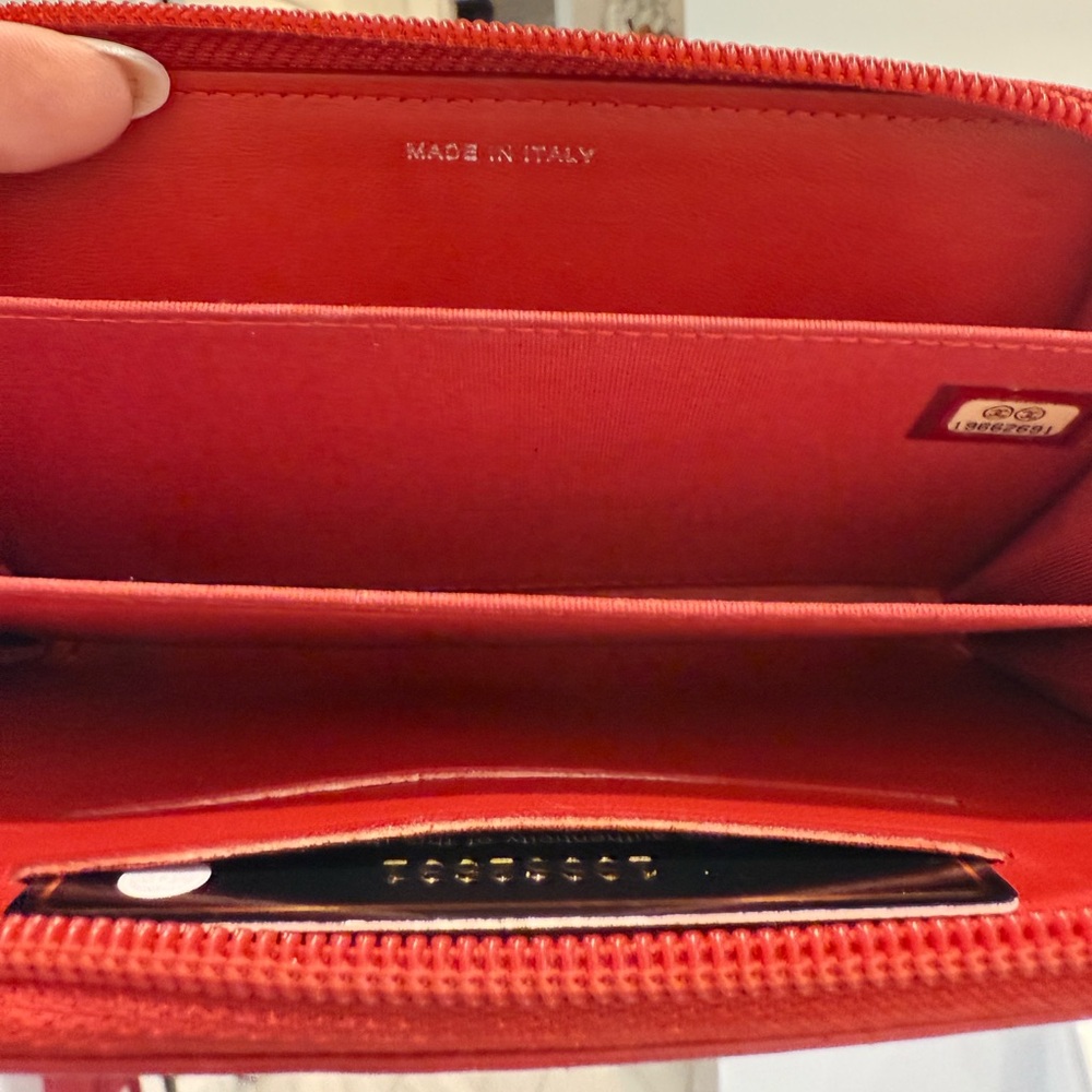 Chanel ‘Boy Chanel Zipped Wallet’ - Picture 6 of 7
